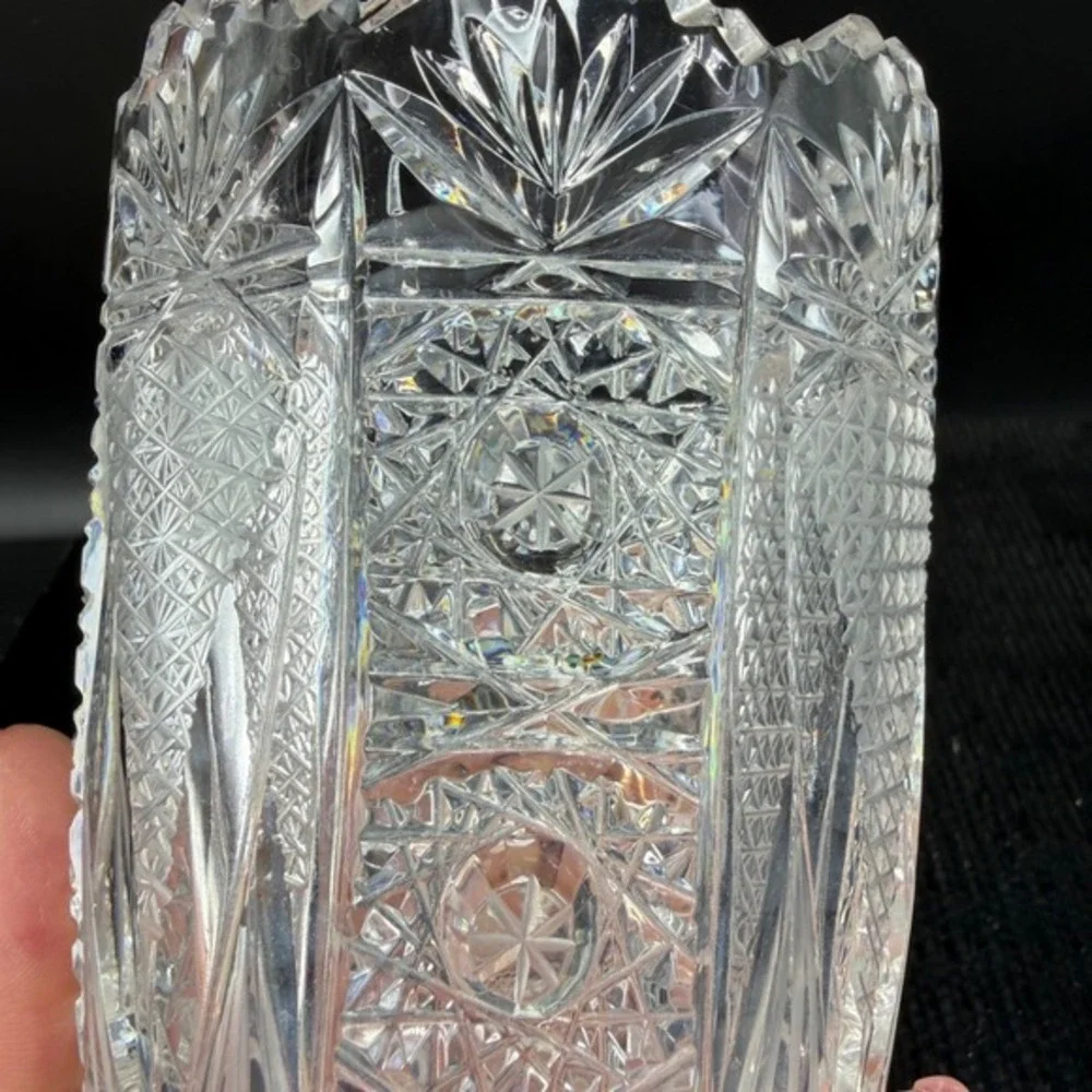 Vintage Cut Crystal Vase 5 Inch Sawtooth Rim Starburst Diamond Pattern Clear‎